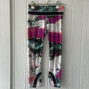 Lululemon Run: Inspire Crop Il leggings sz 2 Pigment Wave Multi Black watercolor